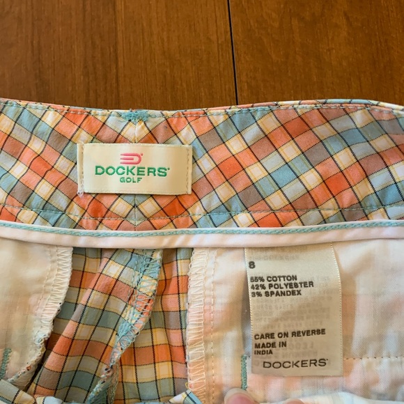 Dockers, shorts, size 8, excellent condition - Picture 3 of 4
